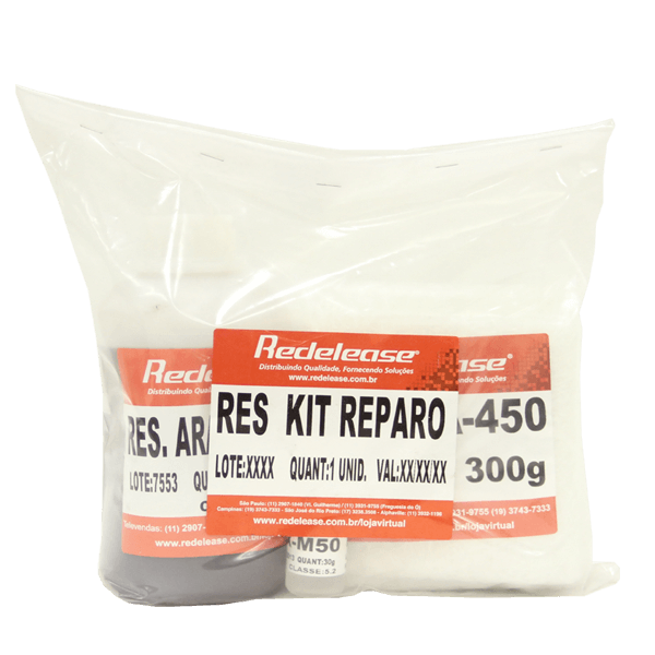 Kit reparo fibra de vidro embalado, contendo resina e componentes para conserto.