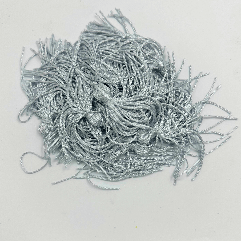 Pingente de Seda Tassel Franja Cinza Claro 7cm (10 Un)