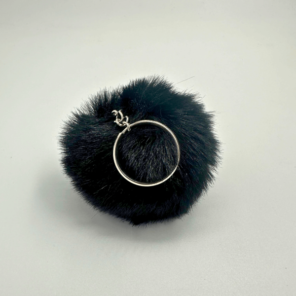 Chaveiro Pompom Pelúcia Preto 70 mm (3 Un)