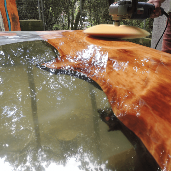 Resina 4230 Epoxi Transparente Para Altas Espessuras Com Proteção UV Com Endurecedor (1,180 Kg)